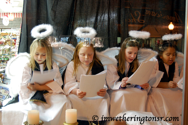 Little girls dressed as angels